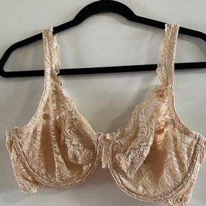 Lacy bra, brand new 38D